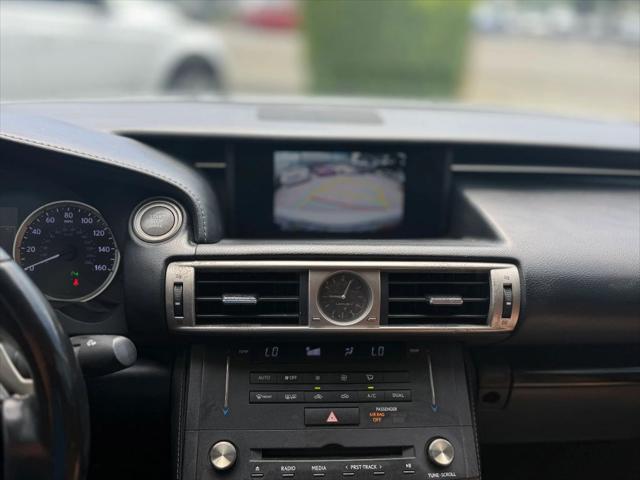 2016 Lexus IS 200t IS 200t Sedan 4D