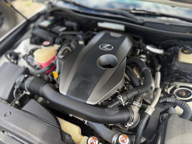 2016 Lexus IS 200t IS 200t Sedan 4D