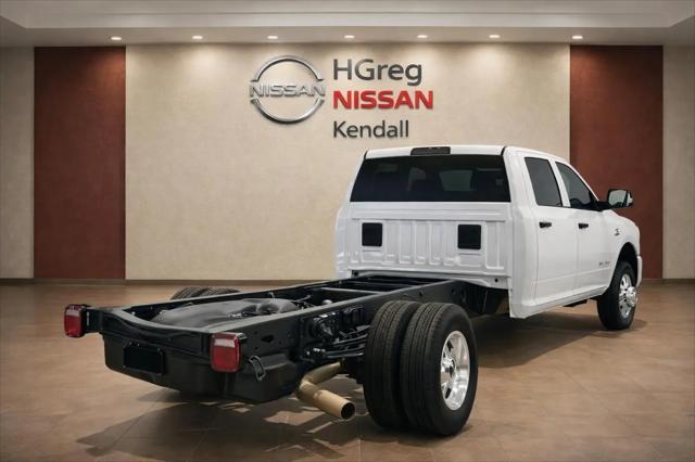 2022 Ram 3500 Tradesman/SLT/Laramie/Limited