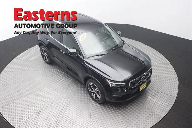 2024 Volvo XC40 Core