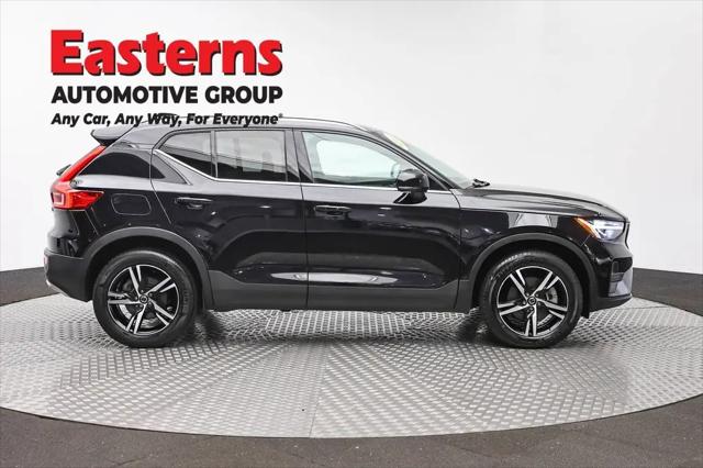 2024 Volvo XC40 Core