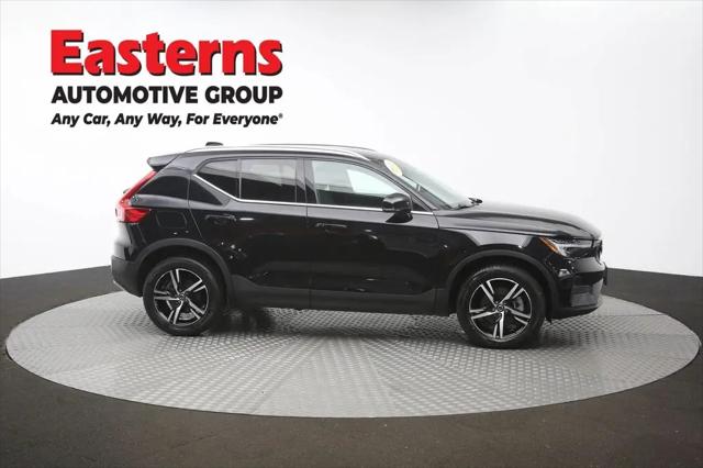 2024 Volvo XC40 Core