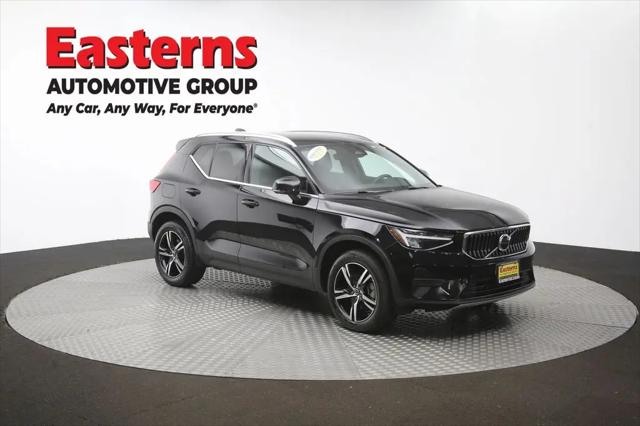 2024 Volvo XC40 Core
