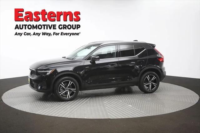 2024 Volvo XC40 Core