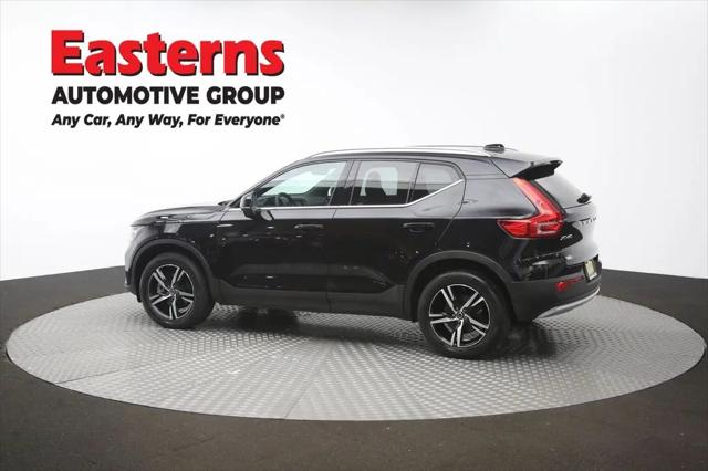 2024 Volvo XC40 Core