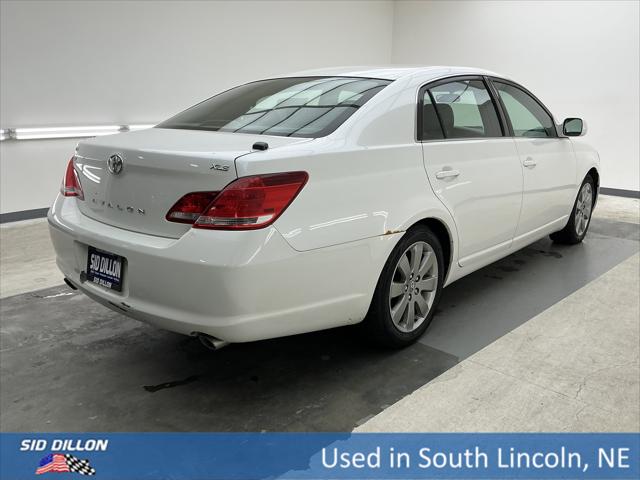 2005 Toyota Avalon XLS