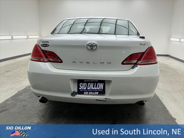 2005 Toyota Avalon XLS