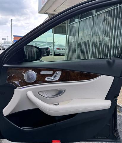 2017 Mercedes-Benz E-CLASS E 300 4MATIC
