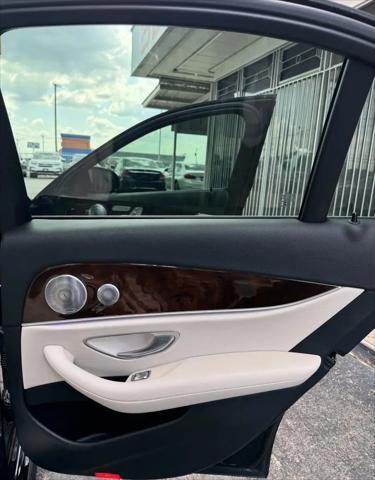 2017 Mercedes-Benz E-CLASS E 300 4MATIC