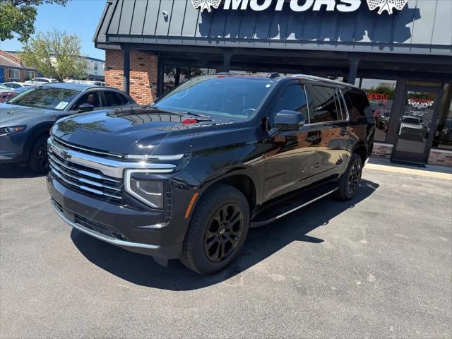 2025 Chevrolet Suburban 4WD LT
