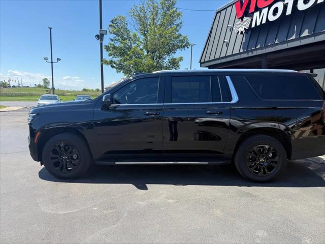 2025 Chevrolet Suburban 4WD LT