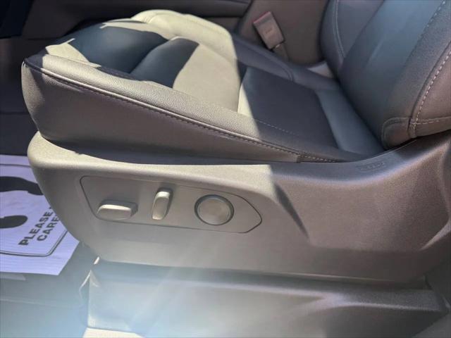 2025 Chevrolet Suburban 4WD LT