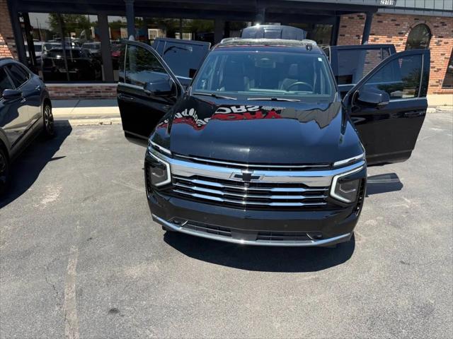 2025 Chevrolet Suburban 4WD LT