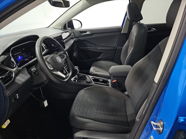 2025 Volkswagen Taos 1.5T SE Black