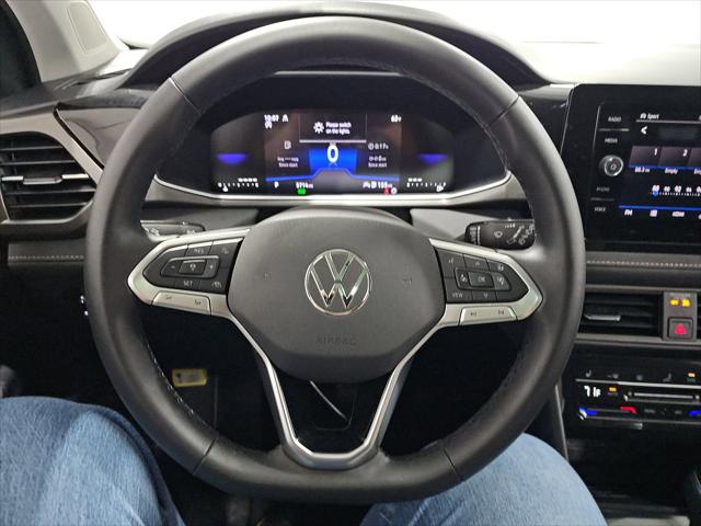 2025 Volkswagen Taos 1.5T SE Black