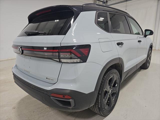 2025 Volkswagen Taos 1.5T SE Black