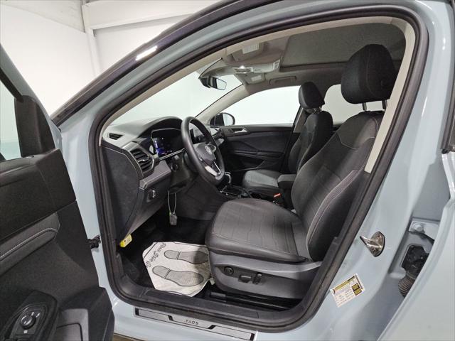 2025 Volkswagen Taos 1.5T SE Black