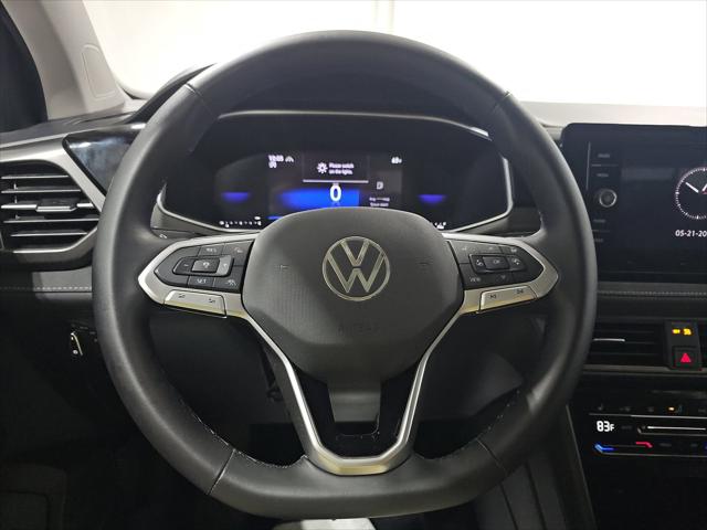2025 Volkswagen Taos 1.5T SE Black