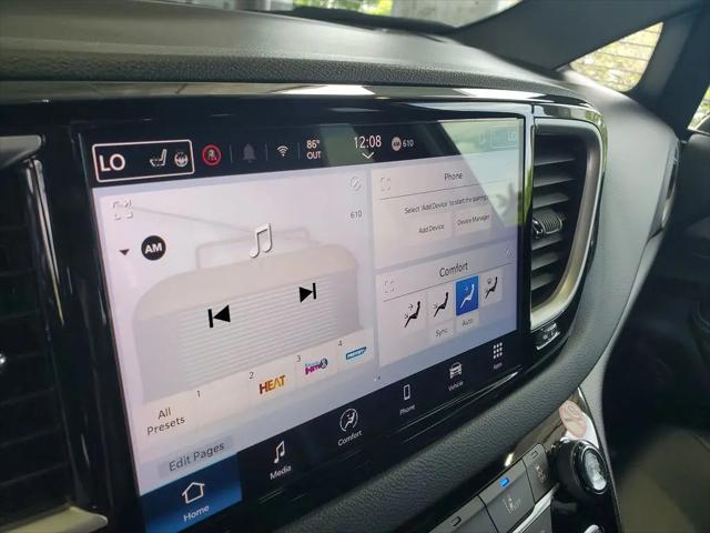 2025 Chrysler Pacifica Select