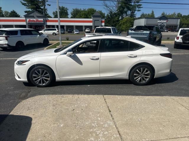 2021 Lexus ES 250 Unknown