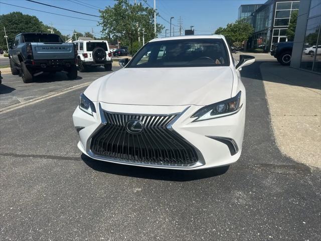 2021 Lexus ES 250 Unknown