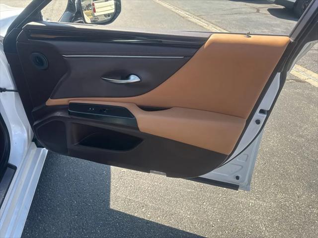 2021 Lexus ES 250 Unknown
