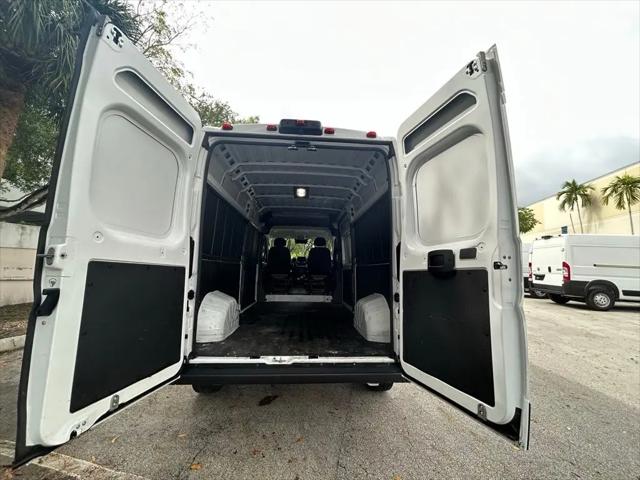 2025 Ram ProMaster 2500 Cargo Van Tradesman High Roof 159" WB w/Pass Seat