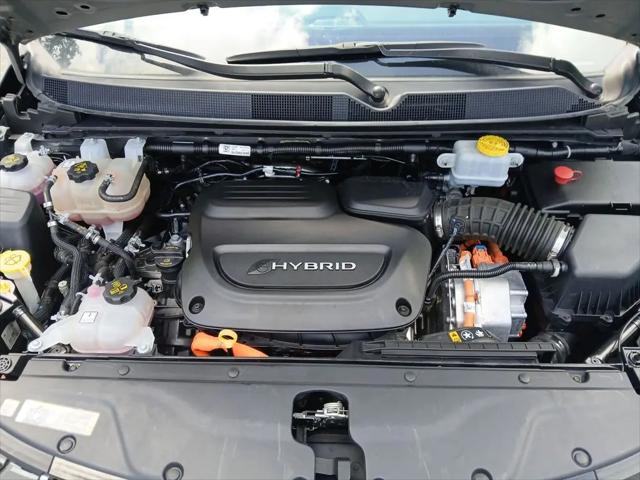 2023 Chrysler Pacifica Hybrid Touring L
