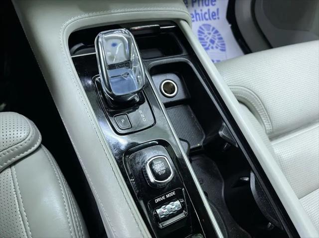 2020 Volvo XC90 Hybrid T8 Inscription 6 Passenger