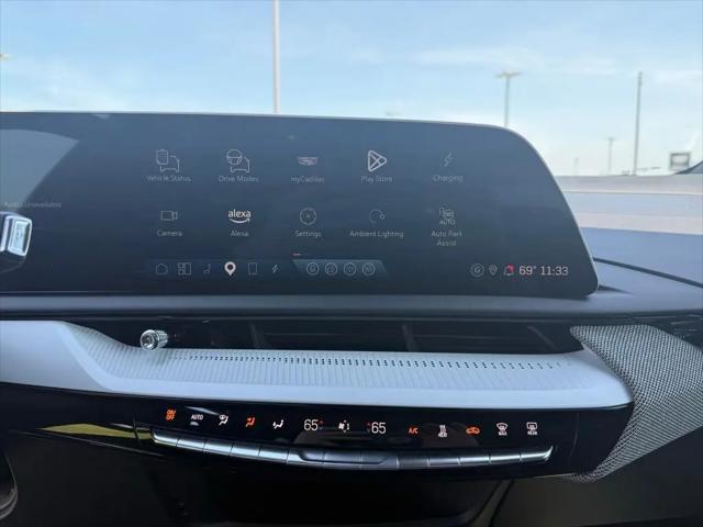 2025 Cadillac iQ Sport 2 AWD