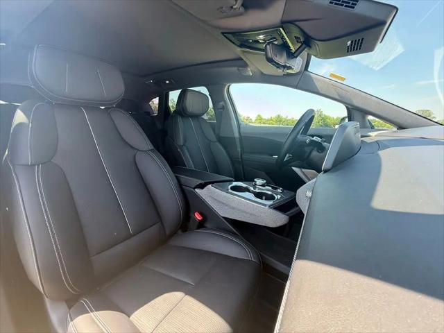 2025 Cadillac iQ Sport 2 AWD