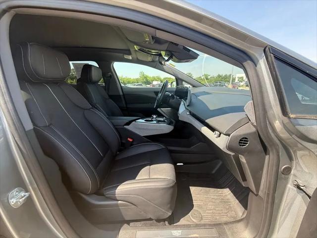 2025 Cadillac iQ Sport 2 AWD