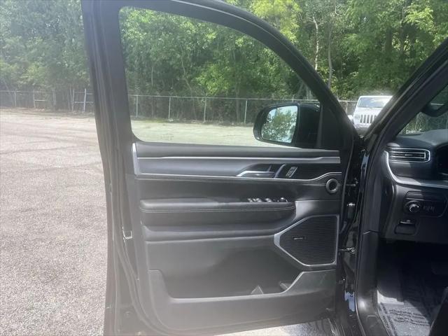 2026 Jeep Grand Wagoneer L 4x4