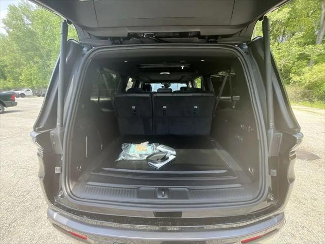 2026 Jeep Grand Wagoneer L 4x4