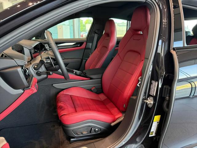 2026 Porsche Panamera 4