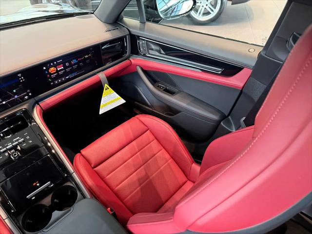 2026 Porsche Panamera 4