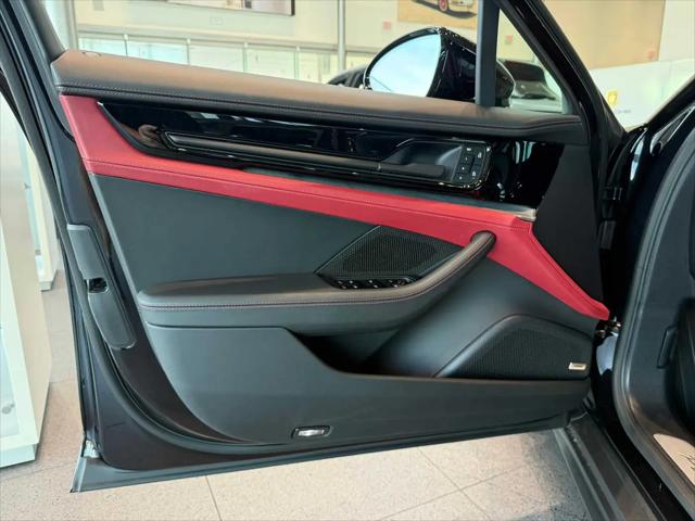 2026 Porsche Panamera 4
