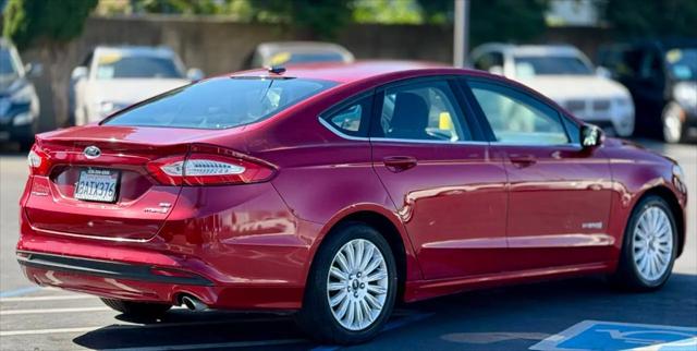 2016 Ford Fusion Hybrid SE