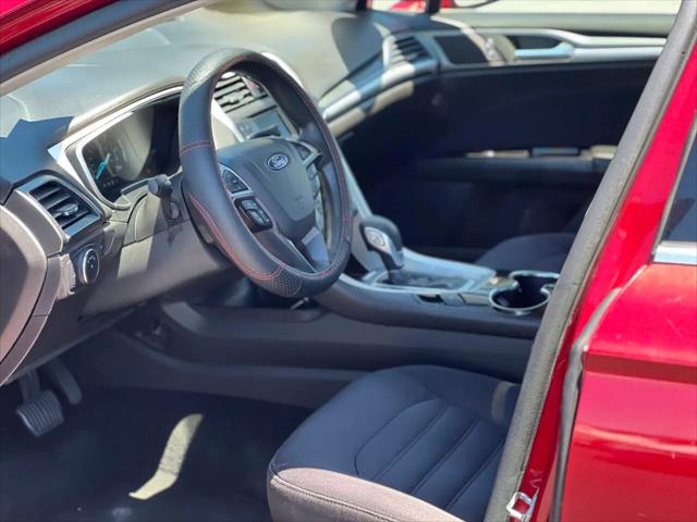 2016 Ford Fusion Hybrid SE