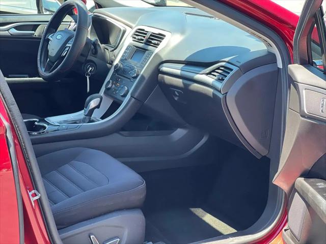 2016 Ford Fusion Hybrid SE