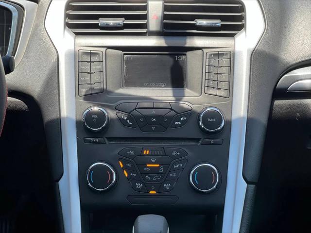 2016 Ford Fusion Hybrid SE
