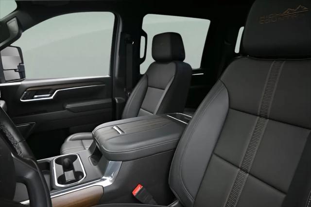2025 Chevrolet Silverado 2500HD 4WD Crew Cab Long Bed High Country