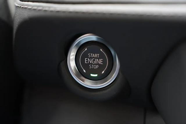 2025 Chevrolet Suburban 4WD LT