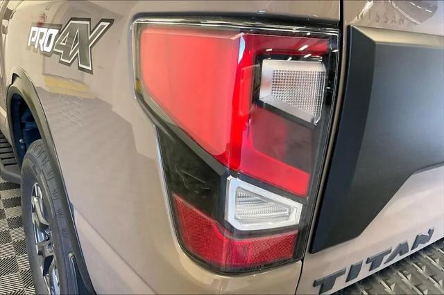 2024 Nissan Titan Crew Cab PRO-4X 4x4