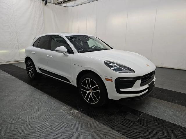 2023 Porsche Macan Macan