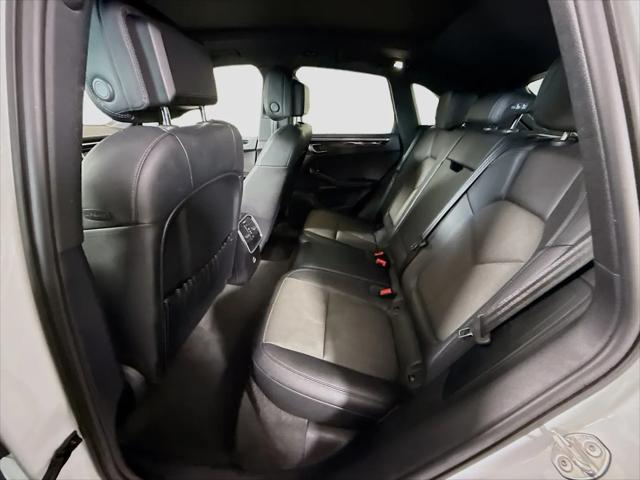 2023 Porsche Macan Macan