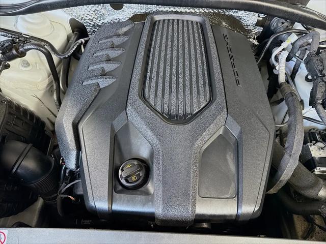 2023 Porsche Macan Macan