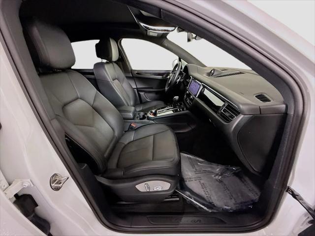 2023 Porsche Macan Macan