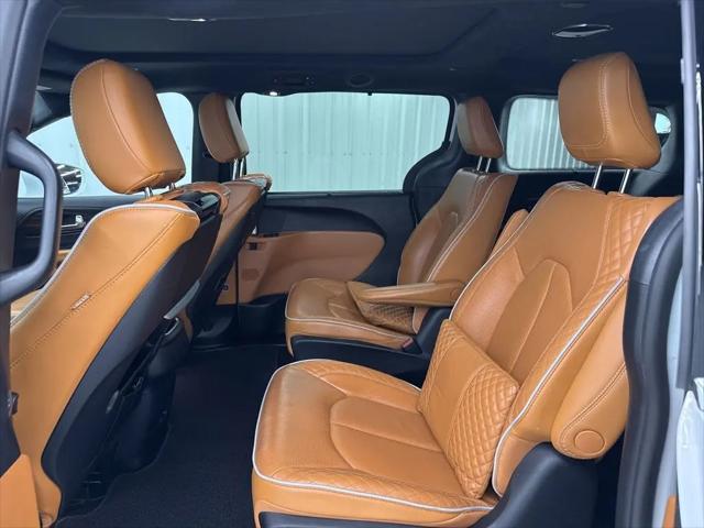 2022 Chrysler Pacifica Hybrid Pinnacle