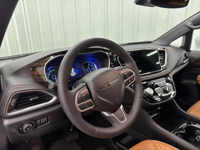 2022 Chrysler Pacifica Hybrid Pinnacle